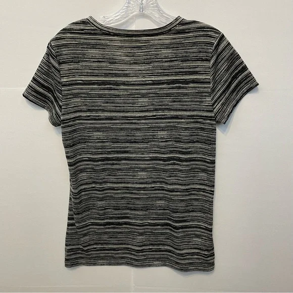 Eddie Bauer Womens V-Neck Black & Cream Short Sleeve Tee Shirt Sz Womens… - Picture 2 of 6